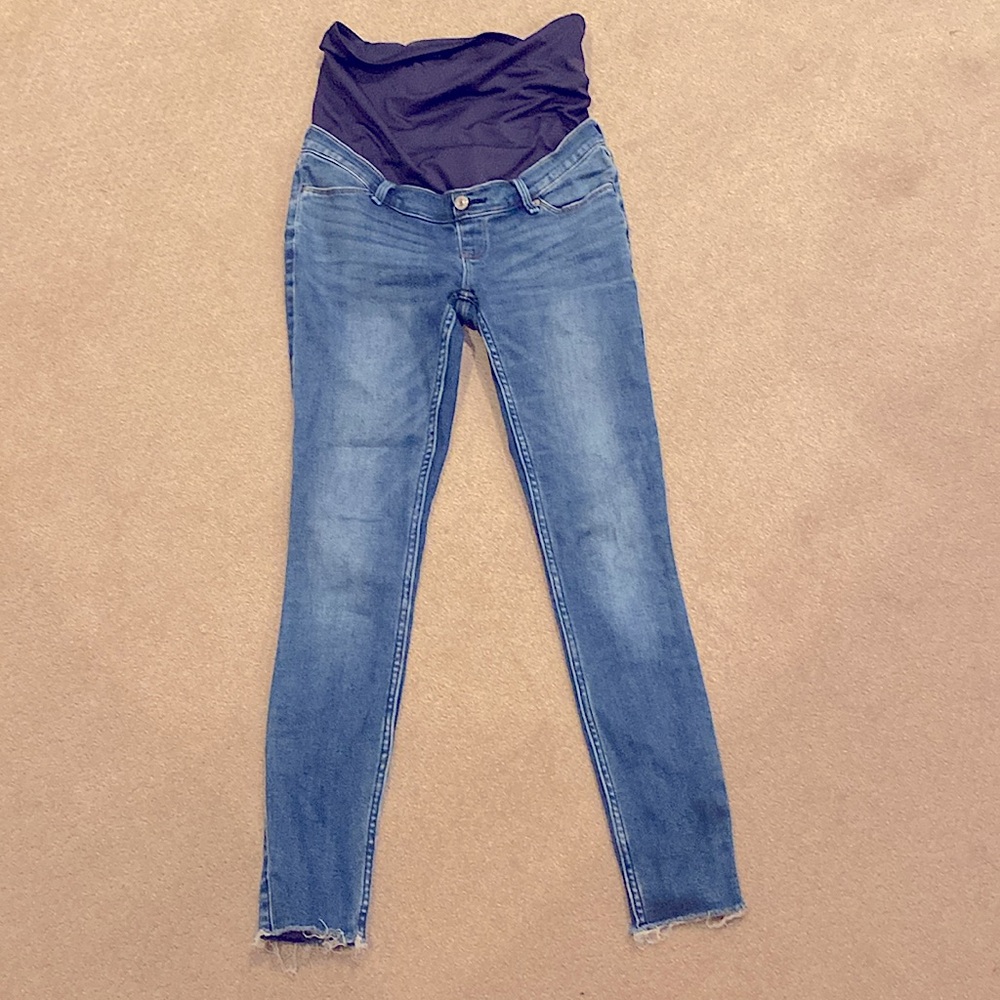 Awesome maternity jeans!